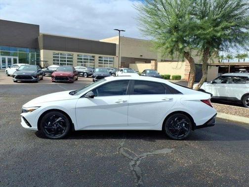 2026 Hyundai ELANTRA SEL