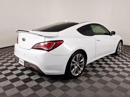 Casablanca White 2016 Hyundai Genesis Coupe 3.8 Ultimate