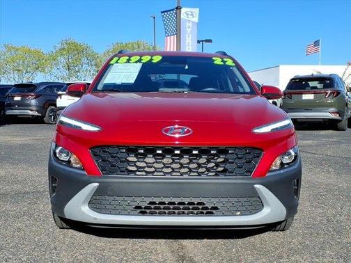 2022 Hyundai KONA SEL