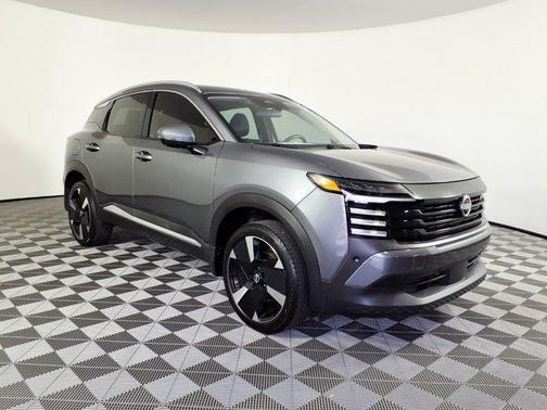Gun Metallic 2025 Nissan Kicks SR