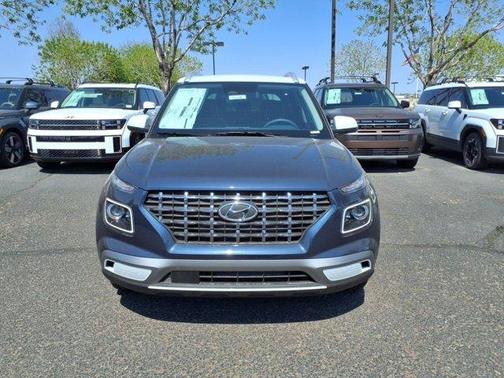 2025 Hyundai VENUE Limited