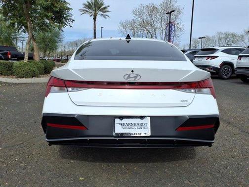 2025 Hyundai ELANTRA HEV Limited