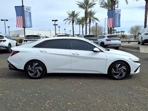 2025 Hyundai ELANTRA HEV Limited