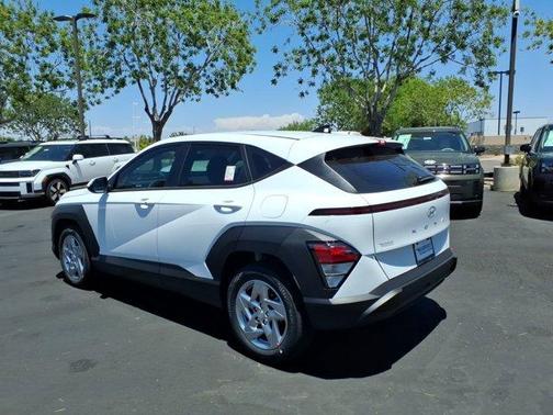 Atlas 2026 Hyundai KONA SE