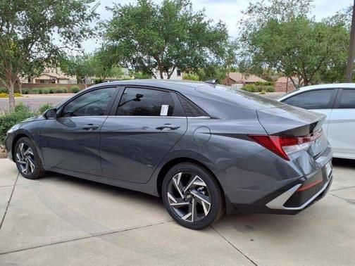 2025 Hyundai ELANTRA HEV Limited