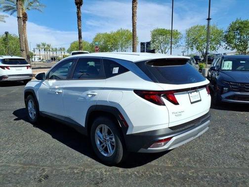 Serenity White Pearl 2026 Hyundai TUCSON SE