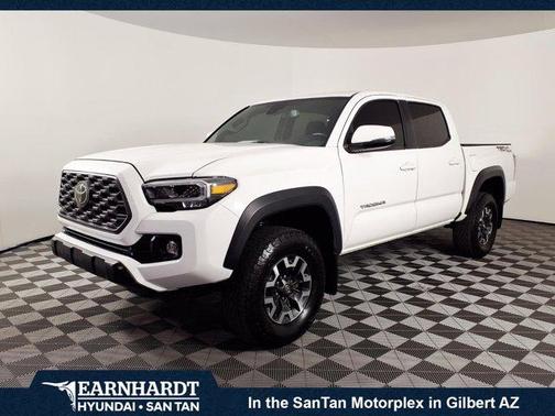 SELECT 2021 Toyota Tacoma