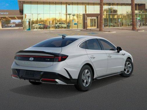 2026 Hyundai SONATA SE