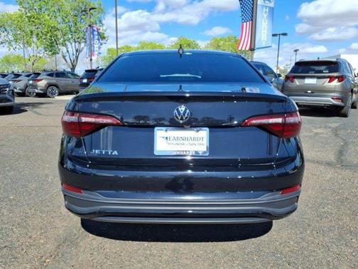 Deep Black Pearl Effect 2022 Volkswagen Jetta 1.5T Sport