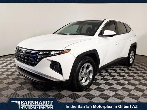 White Pearl 2024 Hyundai TUCSON SE