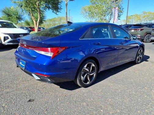 2023 Hyundai ELANTRA Limited