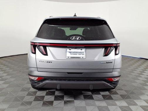 Shimmering Silver 2022 Hyundai TUCSON Hybrid Limited