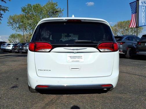 2018 Chrysler Pacifica Touring-L