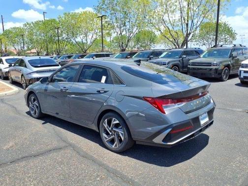 2025 Hyundai ELANTRA HEV Limited