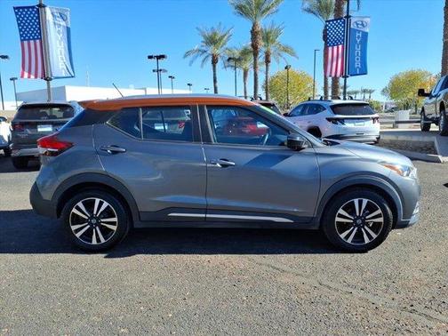 2019 Nissan Kicks SR