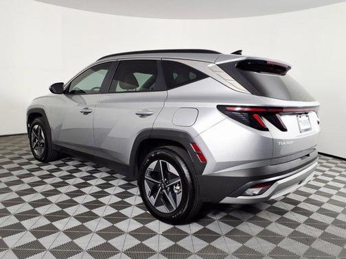 Shimmering Silver 2025 Hyundai TUCSON Hybrid SEL Convenience