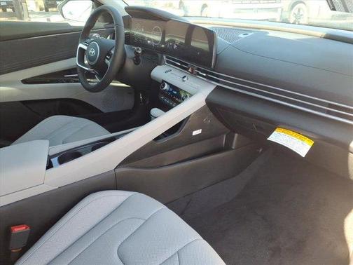 2025 Hyundai ELANTRA HEV Limited