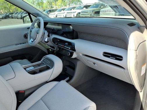Silver Metallic 2026 Hyundai Palisade Hybrid Limited