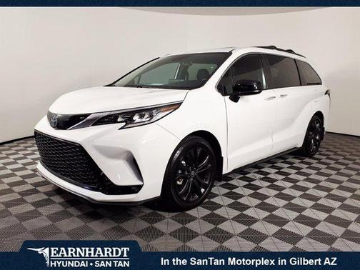 Ice 2024 Toyota Sienna XSE 7 Passenger