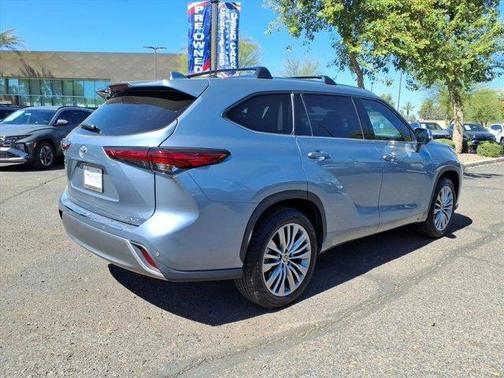 2023 Toyota Highlander 