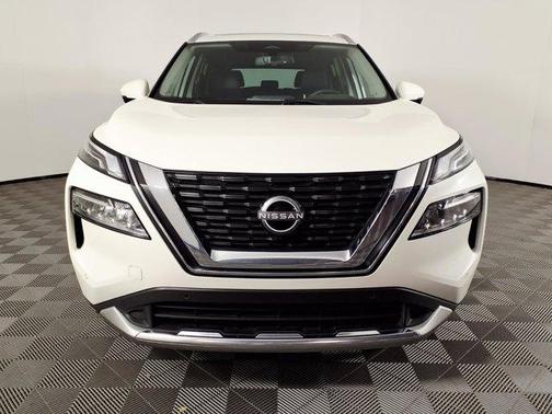 White 2023 Nissan Rogue Platinum