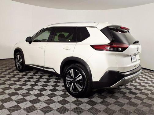 White 2023 Nissan Rogue Platinum