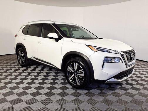 White 2023 Nissan Rogue Platinum