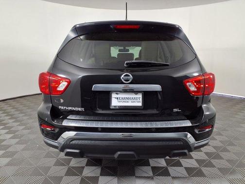 Magnetic Black 2018 Nissan Pathfinder SL