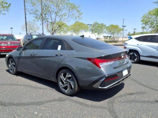 2025 Hyundai ELANTRA HEV Limited