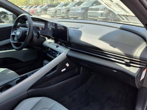 2025 Hyundai ELANTRA HEV Limited