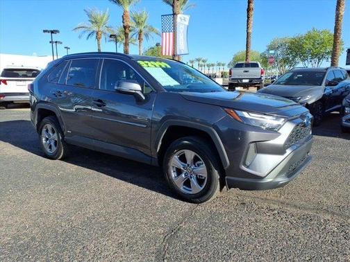 2022 Toyota RAV4 Hybrid XLE