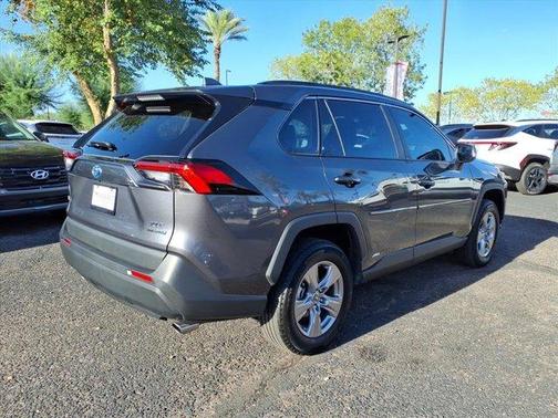 2022 Toyota RAV4 Hybrid XLE