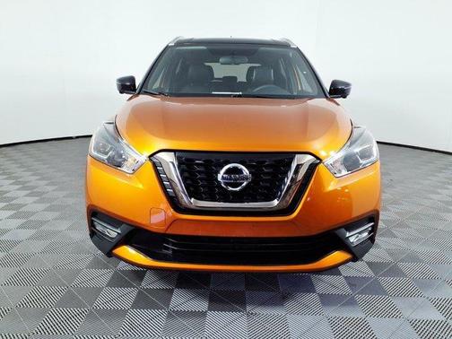 Monarch Orange / Super Black 2019 Nissan Kicks SR