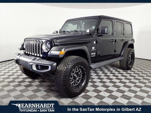Black Clearcoat 2022 Jeep Wrangler Unlimited Sahara