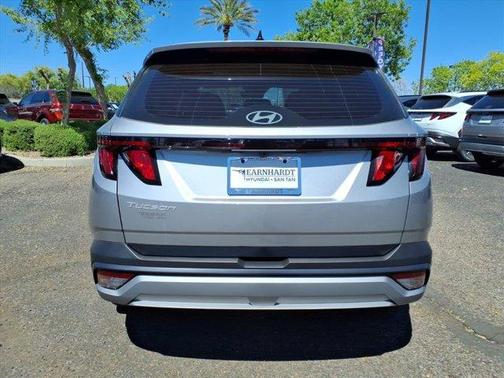 Shimmering Silver 2026 Hyundai TUCSON SE