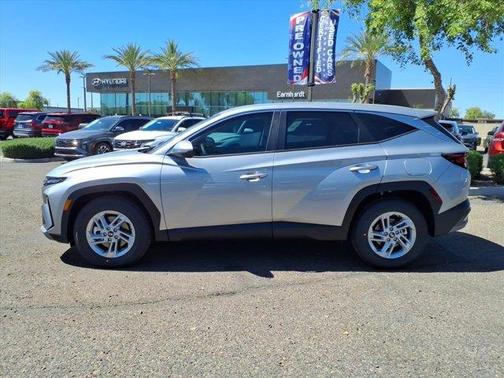 Shimmering Silver 2026 Hyundai TUCSON SE