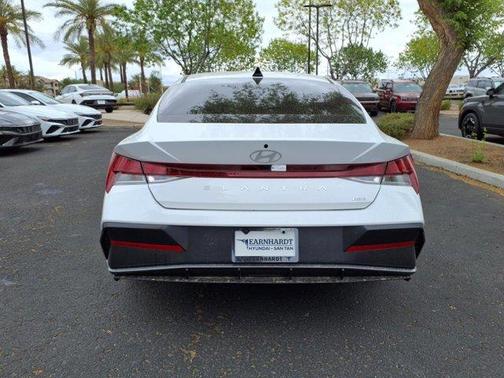 2025 Hyundai ELANTRA HEV Limited