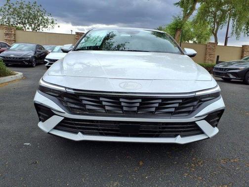 2025 Hyundai ELANTRA HEV Limited