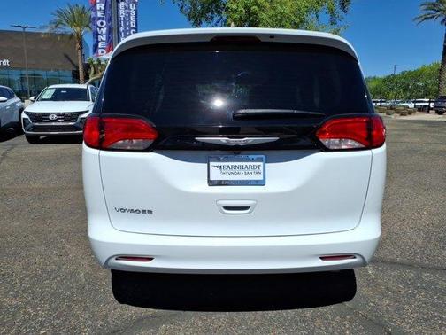 Bright White Clearcoat 2023 Chrysler Voyager LX