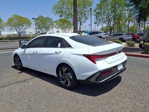 2025 Hyundai ELANTRA HEV Limited