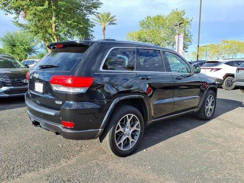2018 Jeep Grand Cherokee Sterling Edition