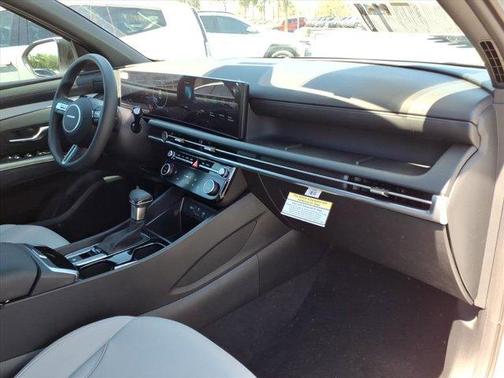 2025 Hyundai SANTA CRUZ SEL Activity