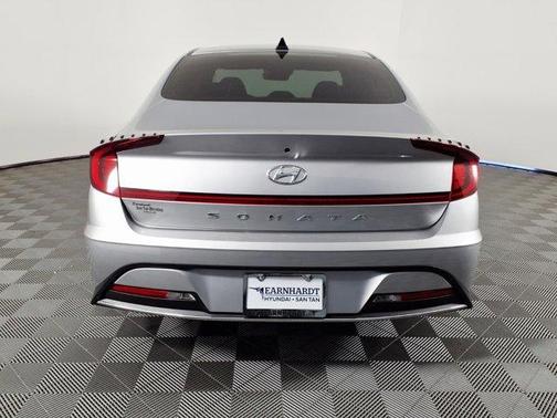 Shimmering Silver Pearl 2021 Hyundai SONATA SE