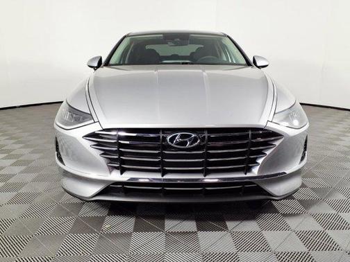 Shimmering Silver Pearl 2021 Hyundai SONATA SE