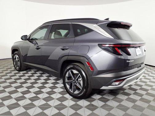 Titanium Gray 2025 Hyundai TUCSON Hybrid SEL Convenience