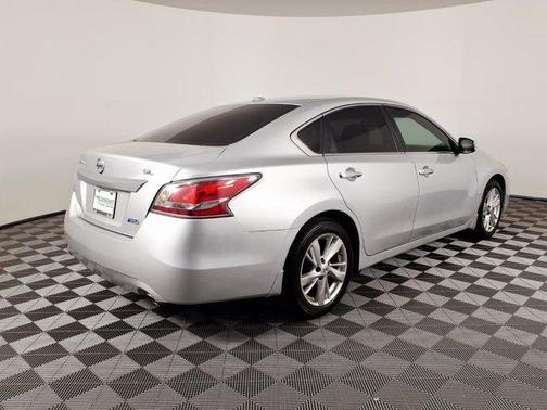Brilliant Silver 2014 Nissan Altima 2.5 SL
