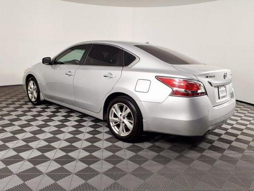 Brilliant Silver 2014 Nissan Altima 2.5 SL