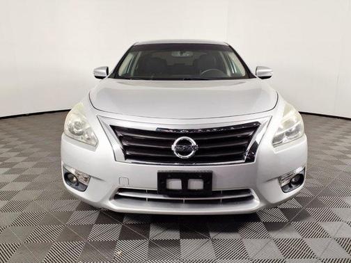 Brilliant Silver 2014 Nissan Altima 2.5 SL