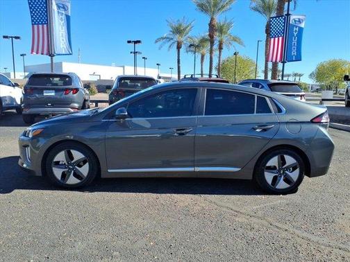 2022 Hyundai IONIQ Hybrid SEL