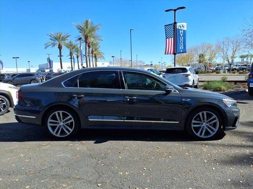 2017 Volkswagen Passat 1.8T R-Line